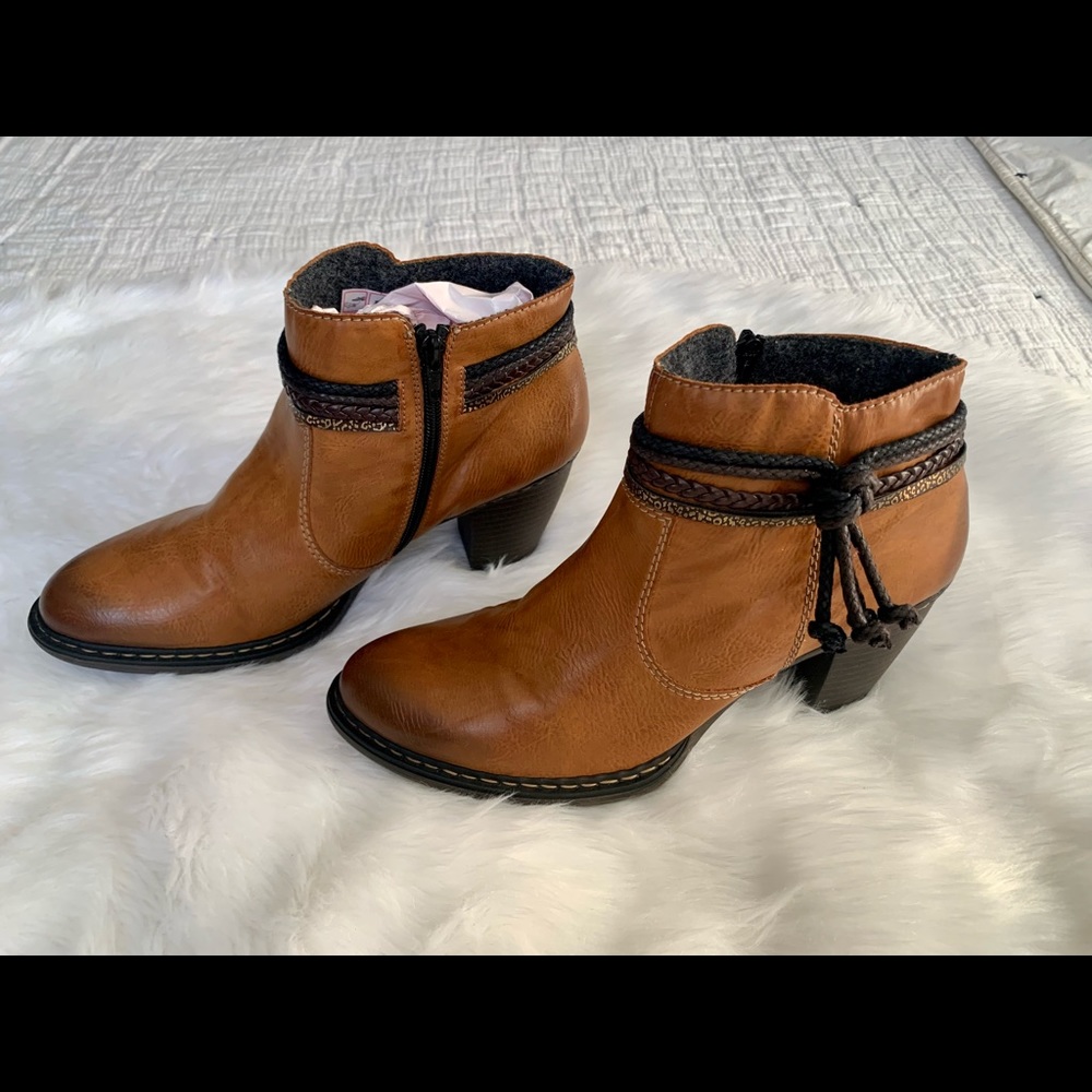 Rieker Anti-Stress with Tie Detail Ankle Brown Leather Boots; 42 EU; 10/10.5 US